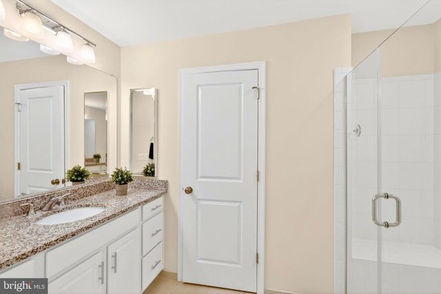 42410 DOGWOOD GLEN SQ, Sterling, VA 20166