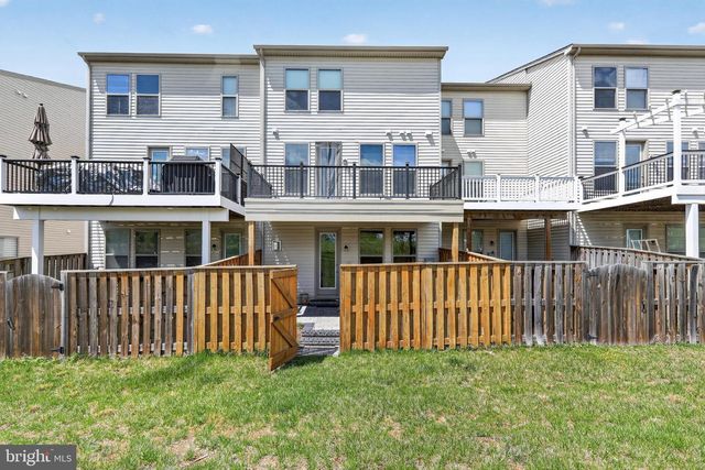 42410 DOGWOOD GLEN SQ, Sterling, VA 20166