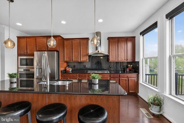 42410 DOGWOOD GLEN SQ, Sterling, VA 20166
