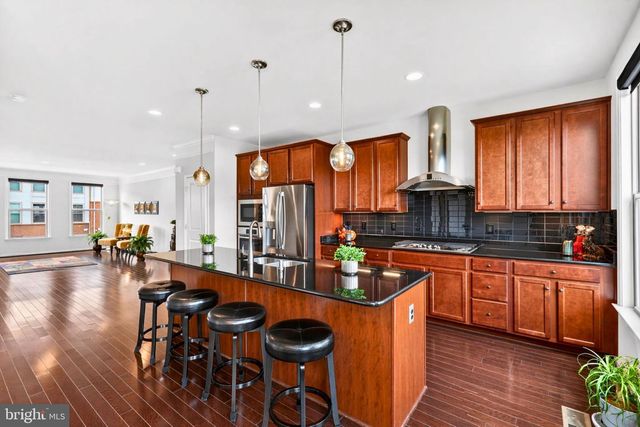 42410 DOGWOOD GLEN SQ, Sterling, VA 20166
