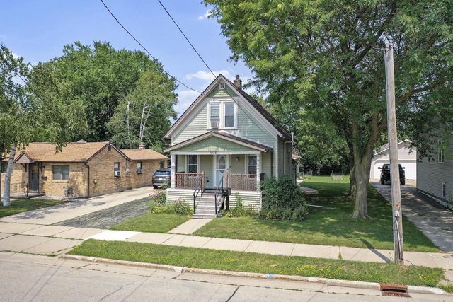1036 W 5TH AVENUE, Oshkosh, WI 54902