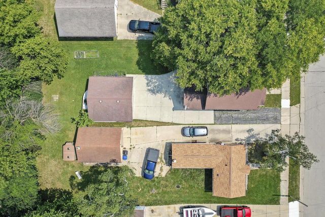 1036 W 5TH AVENUE, Oshkosh, WI 54902