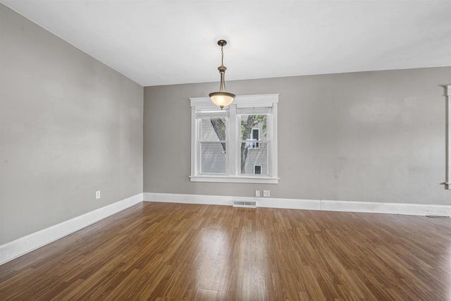 1036 W 5TH AVENUE, Oshkosh, WI 54902