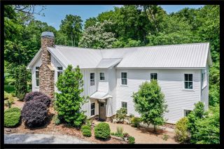 224 Edgewood Drive, Seneca, SC 29678