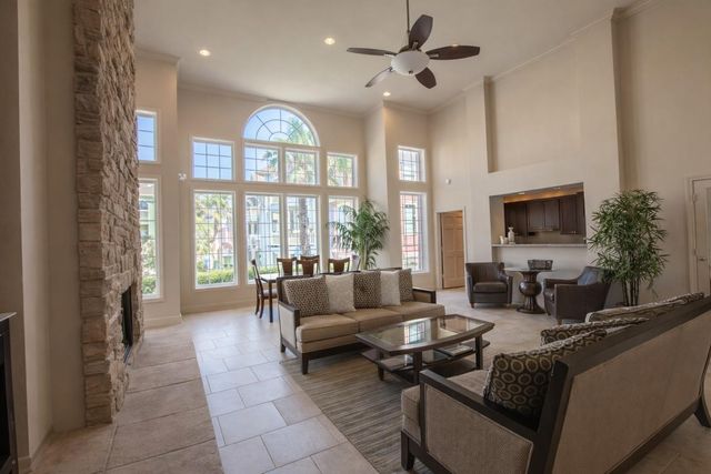 7000 Seawall Boulevard 211, Galveston, TX 77551