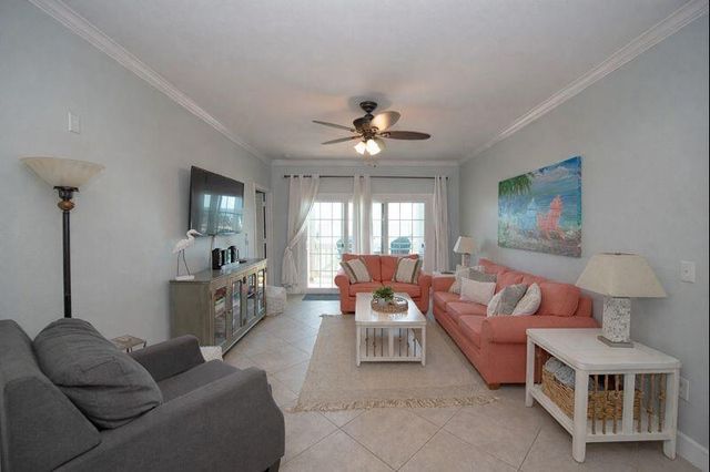 7000 Seawall Boulevard 211, Galveston, TX 77551