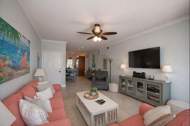 7000 Seawall Boulevard 211, Galveston, TX 77551