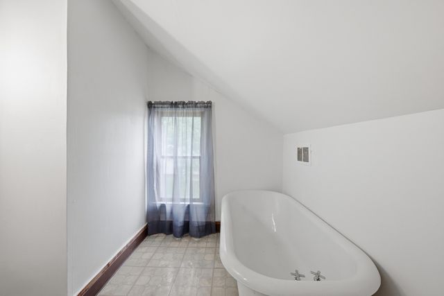 431 S DAY Avenue, Ute, IA 51060