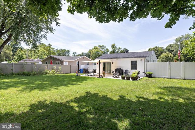559 LYNNE DR, Clayton, NJ 08312