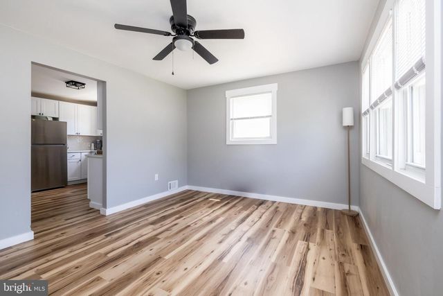 559 LYNNE DR, Clayton, NJ 08312