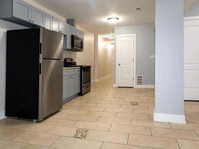 1826 S Hamlin Avenue, Chicago, IL 60623