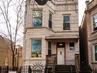 1826 S Hamlin Avenue, Chicago, IL 60623