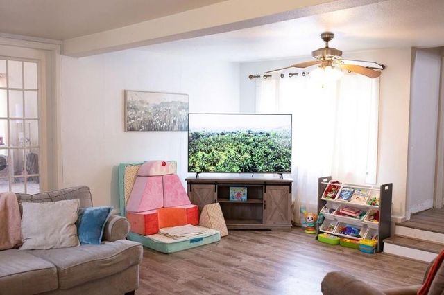 1104 Moss Lane, Cuero, TX 77954