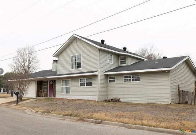 1104 Moss Lane, Cuero, TX 77954