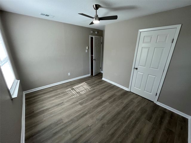 1512 Longview Street, Mesquite, TX 75149