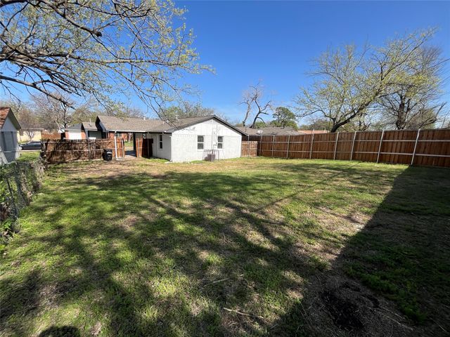 1512 Longview Street, Mesquite, TX 75149