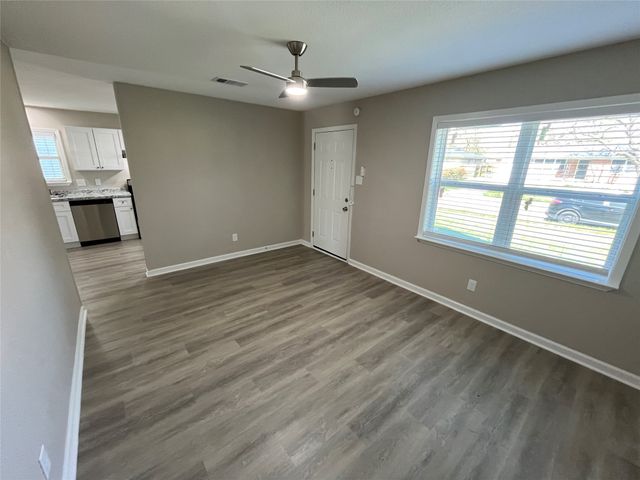 1512 Longview Street, Mesquite, TX 75149