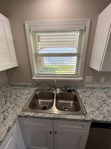 1512 Longview Street, Mesquite, TX 75149