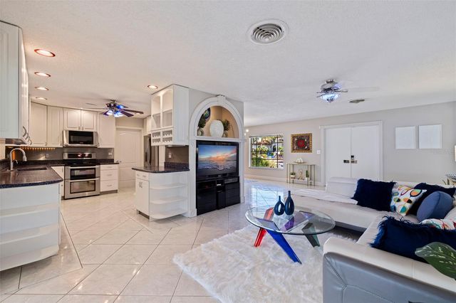 290 1ST STREET W, Tierra Verde, FL 33715