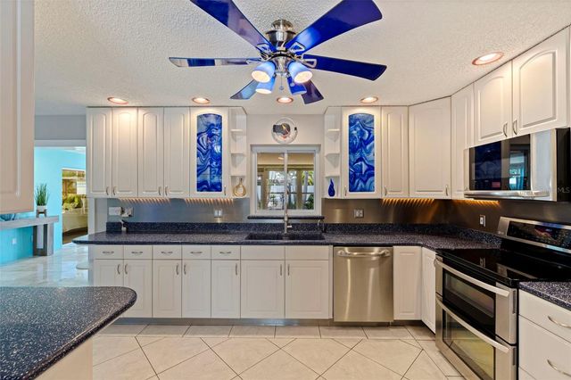 290 1ST STREET W, Tierra Verde, FL 33715