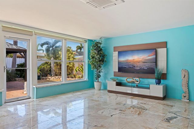 290 1ST STREET W, Tierra Verde, FL 33715