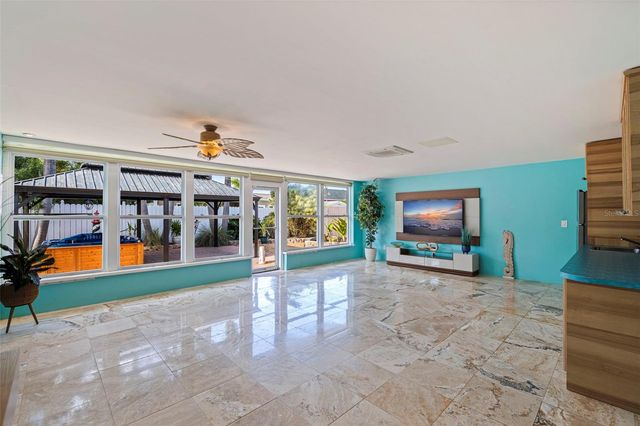 290 1ST STREET W, Tierra Verde, FL 33715