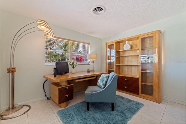 290 1ST STREET W, Tierra Verde, FL 33715