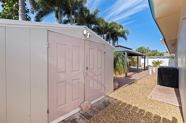 290 1ST STREET W, Tierra Verde, FL 33715