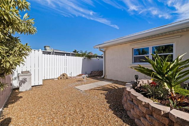 290 1ST STREET W, Tierra Verde, FL 33715