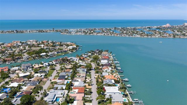 290 1ST STREET W, Tierra Verde, FL 33715