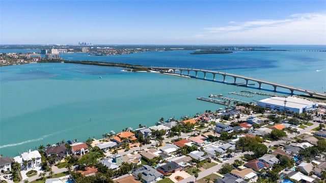 290 1ST STREET W, Tierra Verde, FL 33715