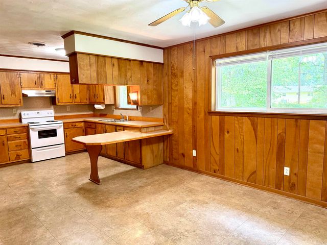 146 Cloverdale, Searcy, AR 72143
