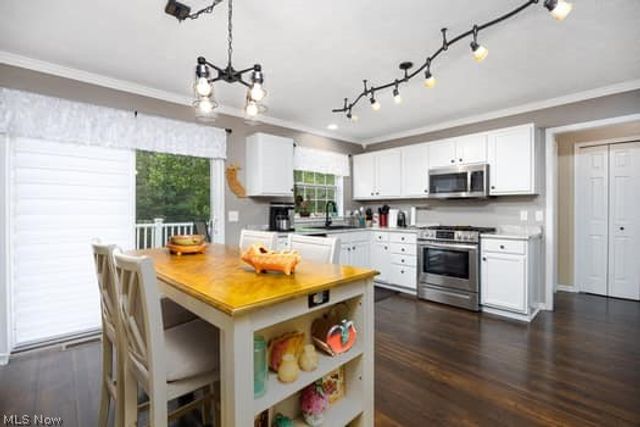 714 Whippoorwill Lane, Wadsworth, OH 44281
