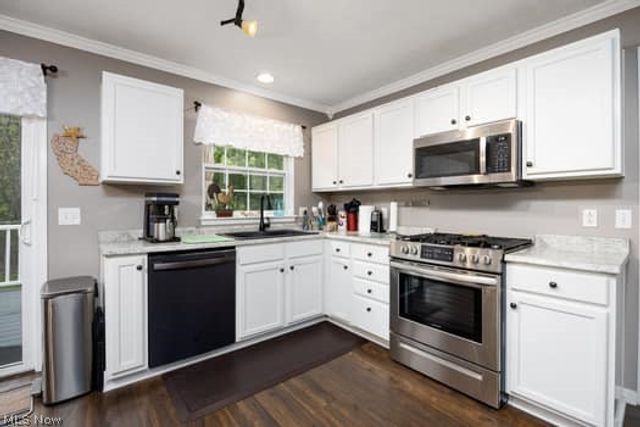 714 Whippoorwill Lane, Wadsworth, OH 44281