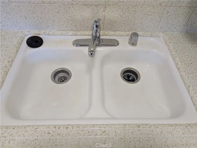 2851 W Avenue J4, Lancaster, CA 93536