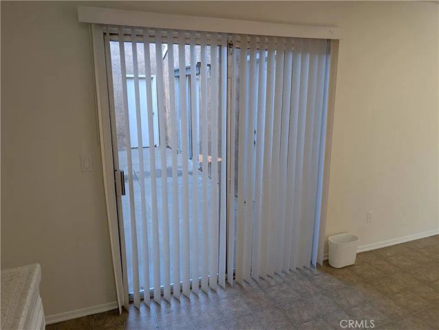 2851 W Avenue J4, Lancaster, CA 93536