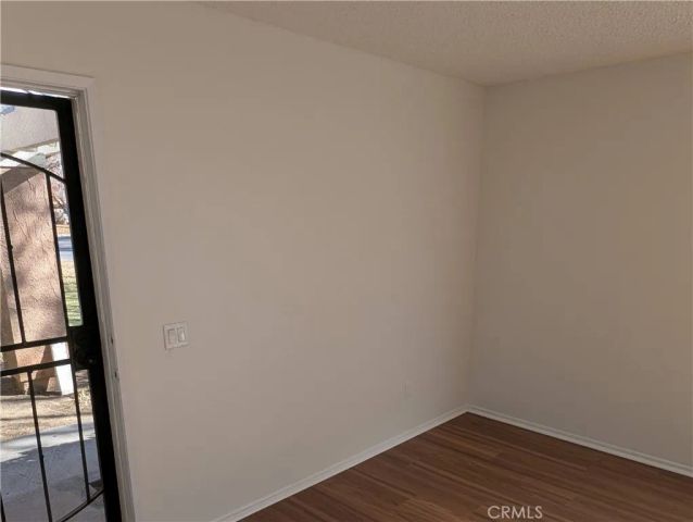2851 W Avenue J4, Lancaster, CA 93536