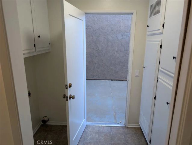 2851 W Avenue J4, Lancaster, CA 93536