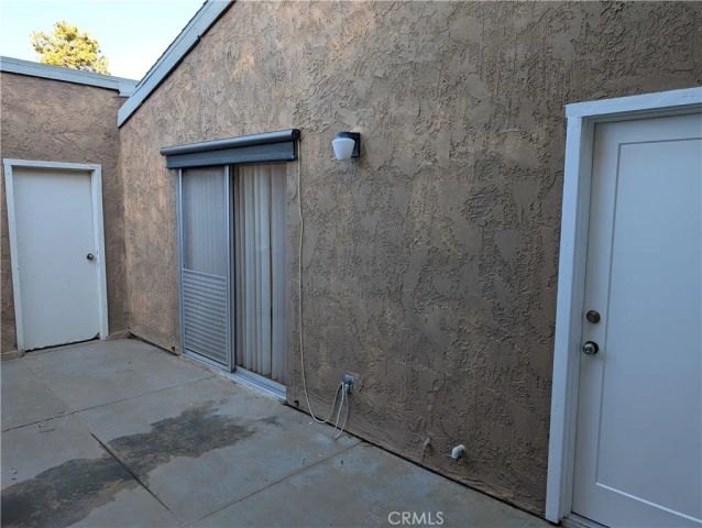 2851 W Avenue J4, Lancaster, CA 93536
