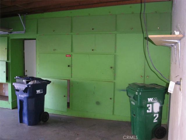 2851 W Avenue J4, Lancaster, CA 93536