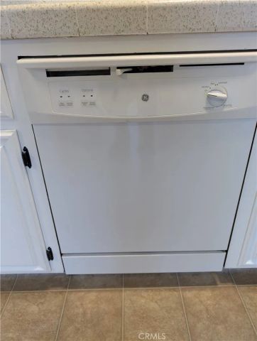 2851 W Avenue J4, Lancaster, CA 93536