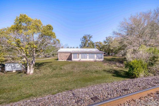 7001 & 7005 Old Spanish Trl Rd, Milton, FL 32583