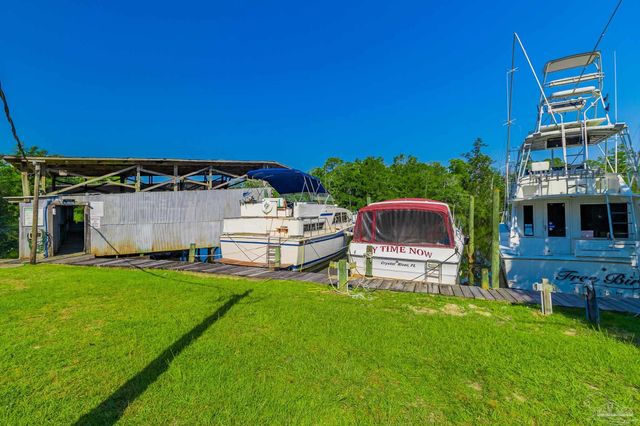 7001 & 7005 Old Spanish Trl Rd, Milton, FL 32583