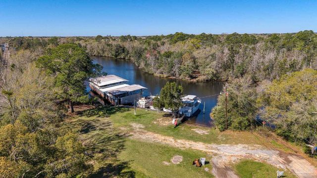 7001 & 7005 Old Spanish Trl Rd, Milton, FL 32583