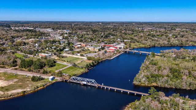 7001 & 7005 Old Spanish Trl Rd, Milton, FL 32583