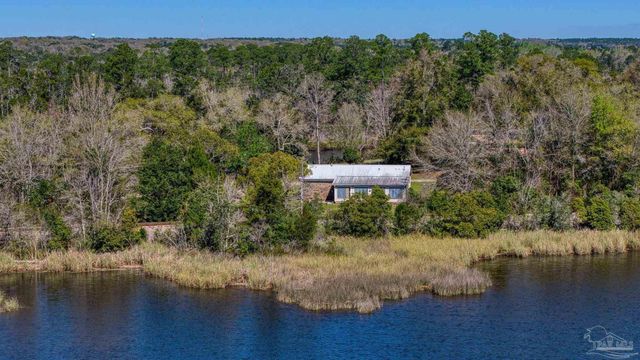 7001 & 7005 Old Spanish Trl Rd, Milton, FL 32583