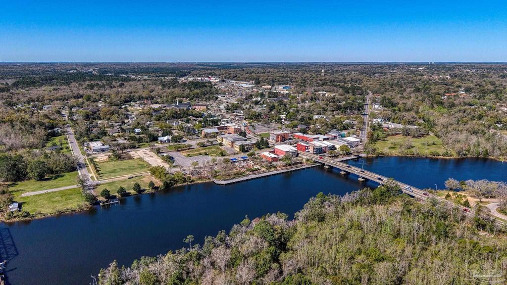 7001 & 7005 Old Spanish Trl Rd, Milton, FL 32583