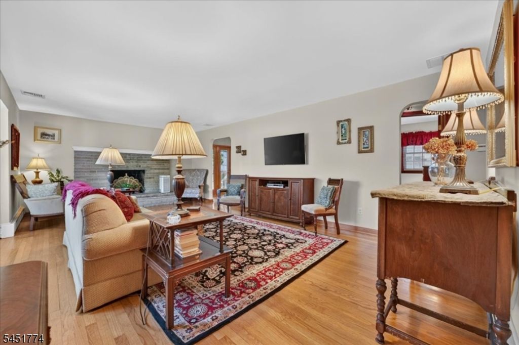 125 Randolph Ave, South Plainfield Boro, NJ 07080 — photo 3