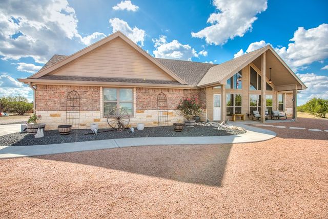 16525 Vaquero Trail, Christoval, TX 76935