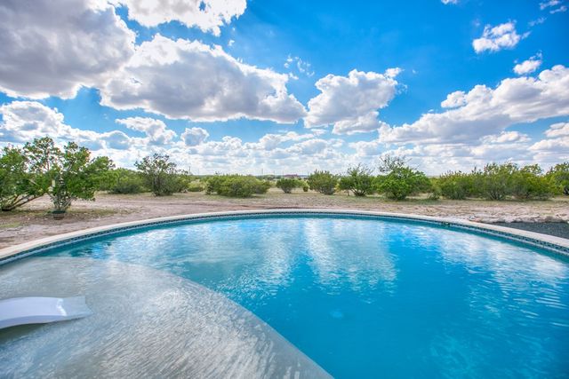 16525 Vaquero Trail, Christoval, TX 76935